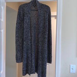 APT 9 women’s long Sweater/Cardigan size Medium